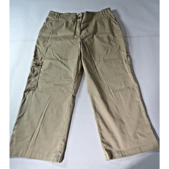 Chicos Crop Khaki Pant Sz 2.5 Sz 12 Stretch Waist Cotton Nylon Lightweight - Picture 1 of 10
